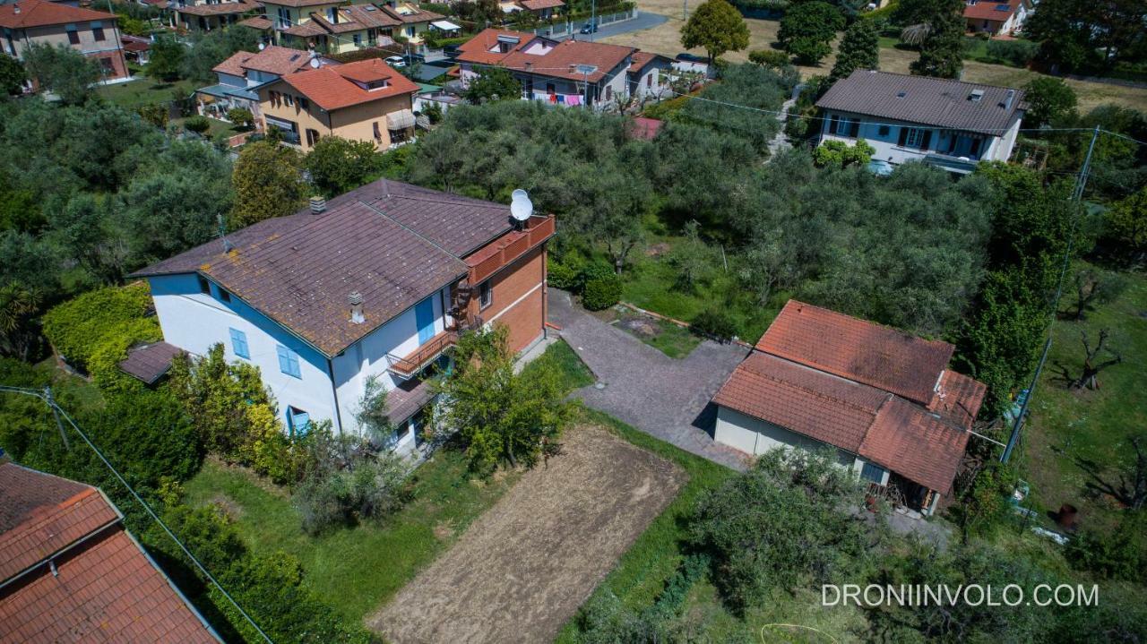 Casa Degli Zii Appartamento Letizia Luni Exterior foto