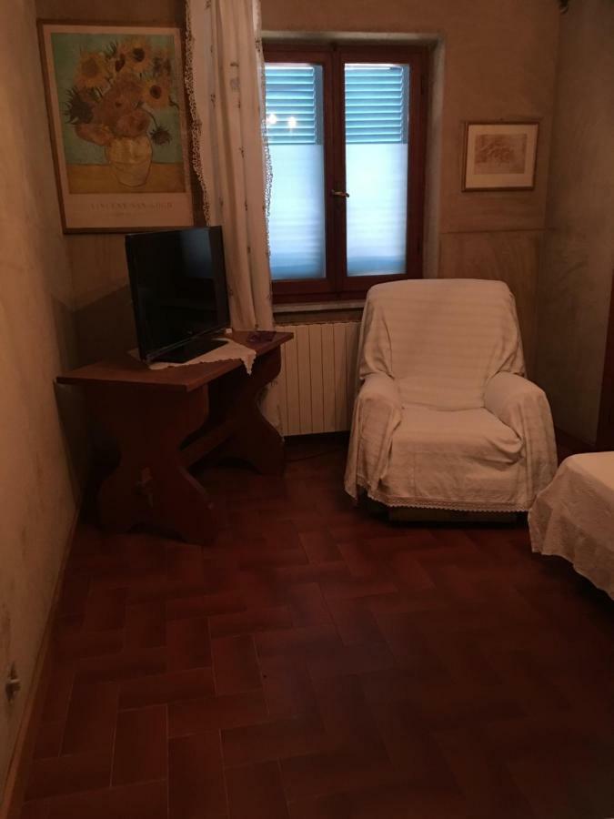 Casa Degli Zii Appartamento Letizia Luni Exterior foto